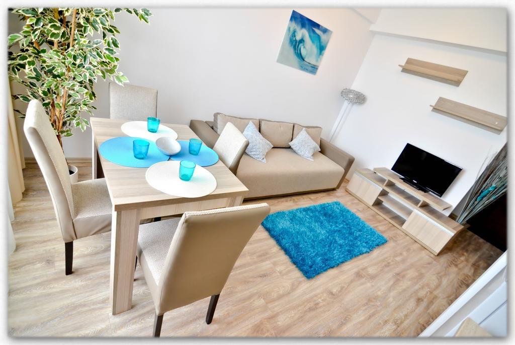Summerland Luxury Studios By The Sea Mamaia Room photo