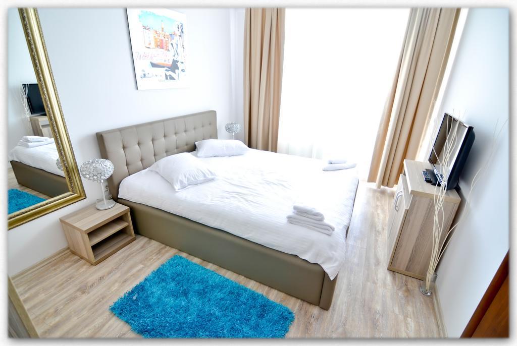 Summerland Luxury Studios By The Sea Mamaia Room photo